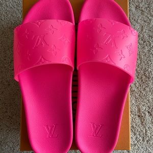 MENS Louis Vuitton Waterfront Mules